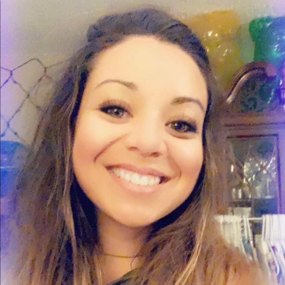 Meet your Posher, Carly